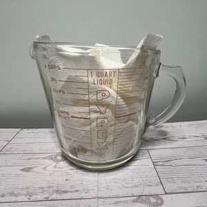 Vintage Pyrex 1 Quart 4 Cup Glass Measuring Cup Red Lettering #532 D Handle